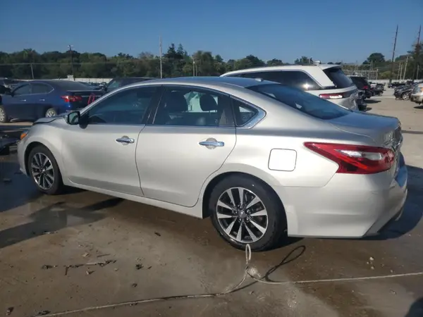 1N4AL3AP4HC213798 2017 NISSAN ALTIMA - Image 2