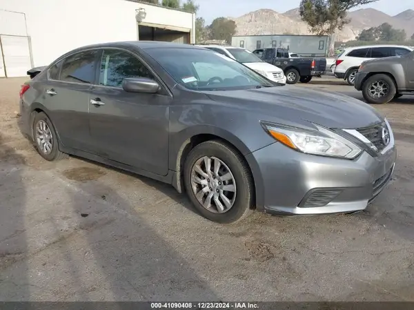 1N4AL3AP4HC214563 2017 NISSAN ALTIMA - Image 1