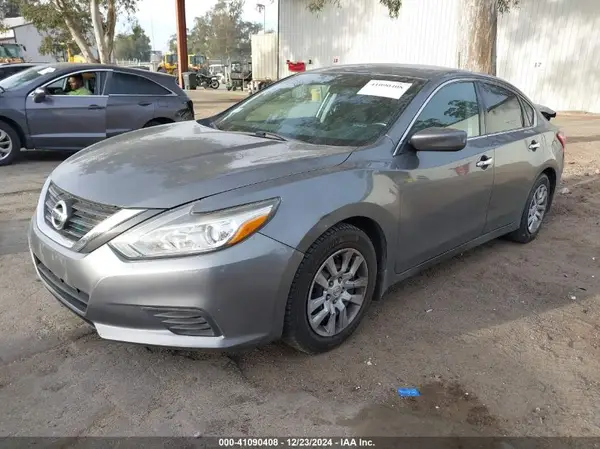 1N4AL3AP4HC214563 2017 NISSAN ALTIMA - Image 2