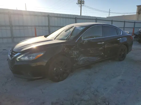 1N4AL3AP4HC214613 2017 NISSAN ALTIMA - Image 1