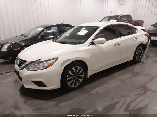 1N4AL3AP4HC215857 2017 NISSAN ALTIMA - Image 2