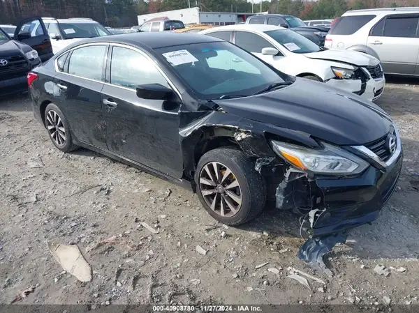 1N4AL3AP4HC217642 2017 NISSAN ALTIMA - Image 1