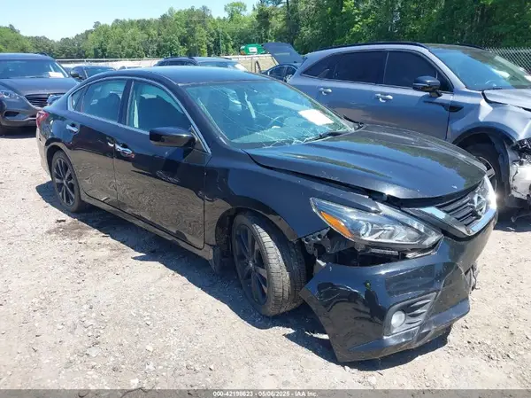 1N4AL3AP4HC218516 2017 NISSAN ALTIMA - Image 1