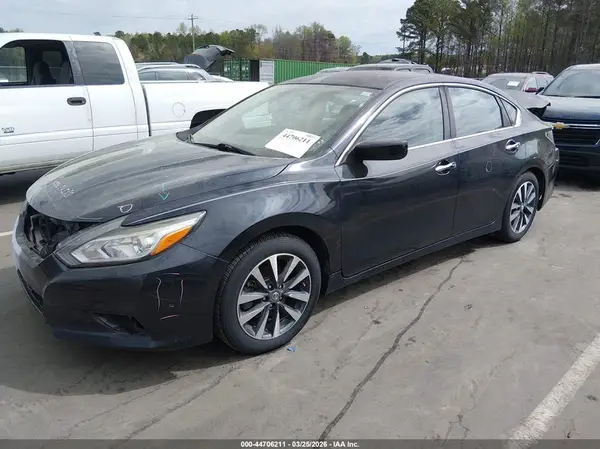 1N4AL3AP4HC220329 2017 NISSAN ALTIMA - Image 2