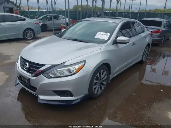 1N4AL3AP4HC220833 2017 NISSAN ALTIMA - Image 2