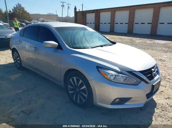 1N4AL3AP4HC222307 2017 NISSAN ALTIMA - Image 1