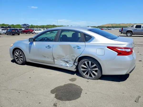 1N4AL3AP4HC225157 2017 NISSAN ALTIMA - Image 2