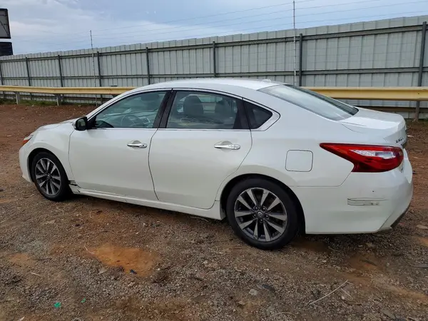 1N4AL3AP4HC227619 2017 NISSAN ALTIMA - Image 2
