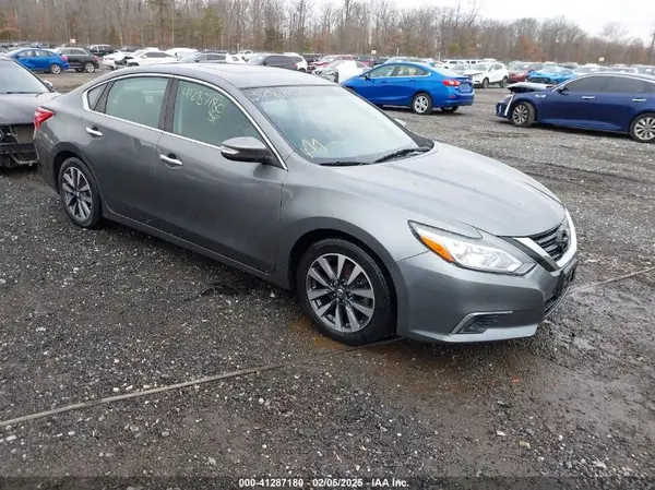 1N4AL3AP4HC231234 2017 NISSAN ALTIMA - Image 1