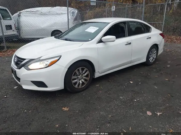 1N4AL3AP4HC232268 2017 NISSAN ALTIMA - Image 2