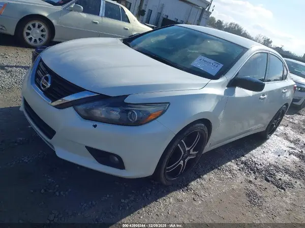 1N4AL3AP4HC233937 2017 NISSAN ALTIMA - Image 2