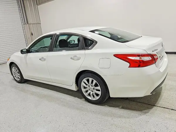 1N4AL3AP4HC234005 2017 NISSAN ALTIMA - Image 2
