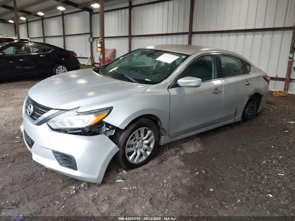 1N4AL3AP4HC234196 2017 NISSAN ALTIMA - Image 2