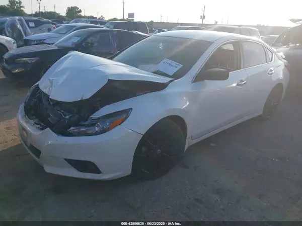 1N4AL3AP4HC235123 2017 NISSAN ALTIMA - Image 2