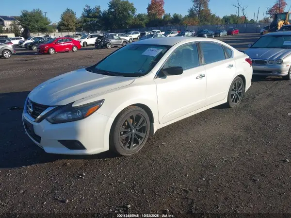 1N4AL3AP4HC235137 2017 NISSAN ALTIMA - Image 2
