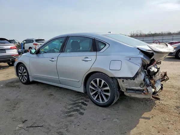 1N4AL3AP4HC239429 2017 NISSAN ALTIMA - Image 2