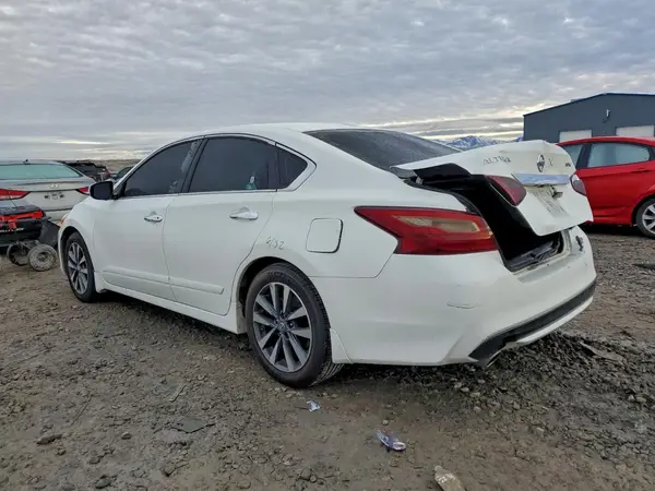 1N4AL3AP4HC243920 2017 NISSAN ALTIMA - Image 2