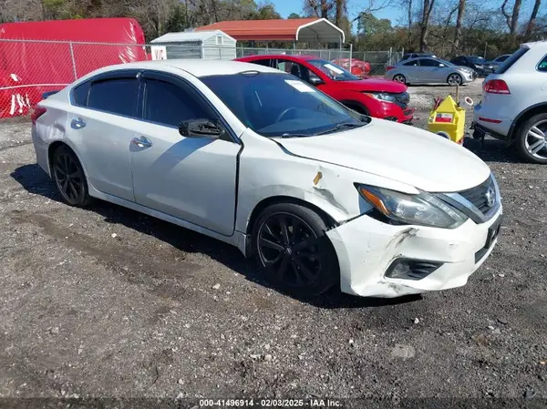 1N4AL3AP4HC243996 2017 NISSAN ALTIMA - Image 1