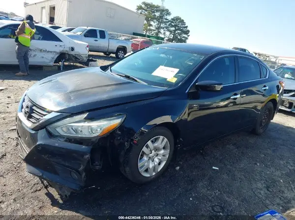 1N4AL3AP4HC246087 2017 NISSAN ALTIMA - Image 2