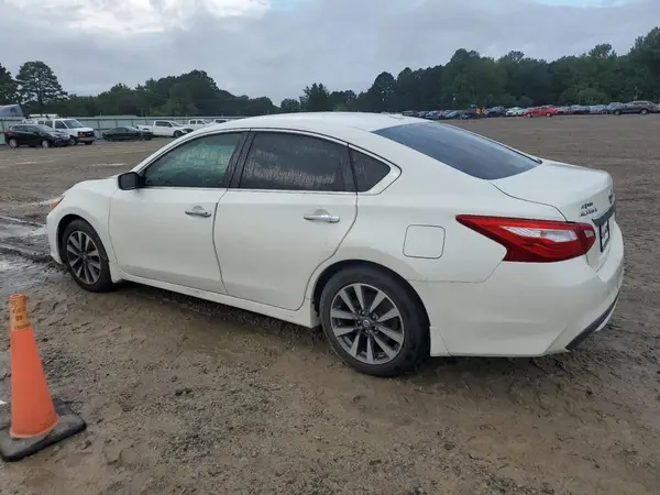 1N4AL3AP4HC246686 2017 NISSAN ALTIMA - Image 2