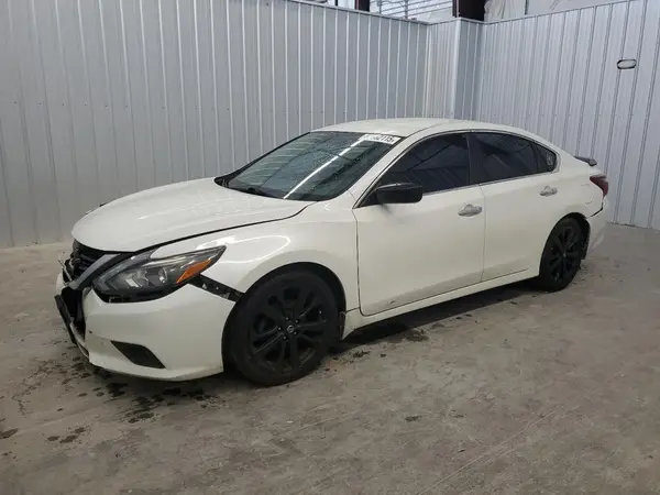 1N4AL3AP4HC250012 2017 NISSAN ALTIMA - Image 1