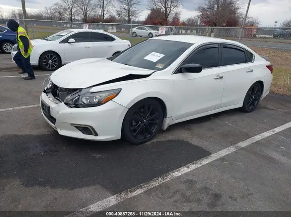 1N4AL3AP4HC250110 2017 NISSAN ALTIMA - Image 2