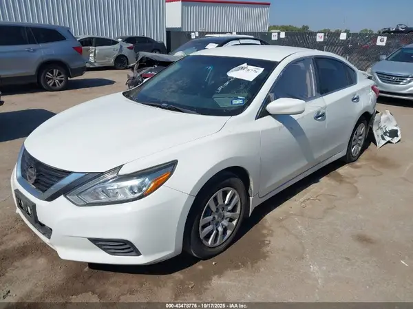 1N4AL3AP4HC252391 2017 NISSAN ALTIMA - Image 2