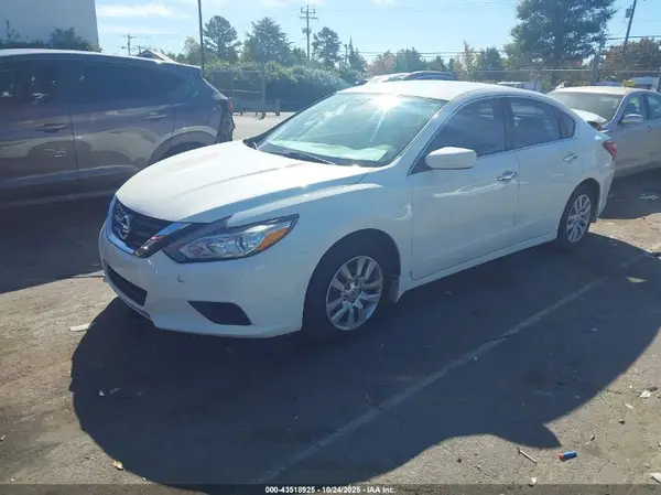 1N4AL3AP4HC254402 2017 NISSAN ALTIMA - Image 2
