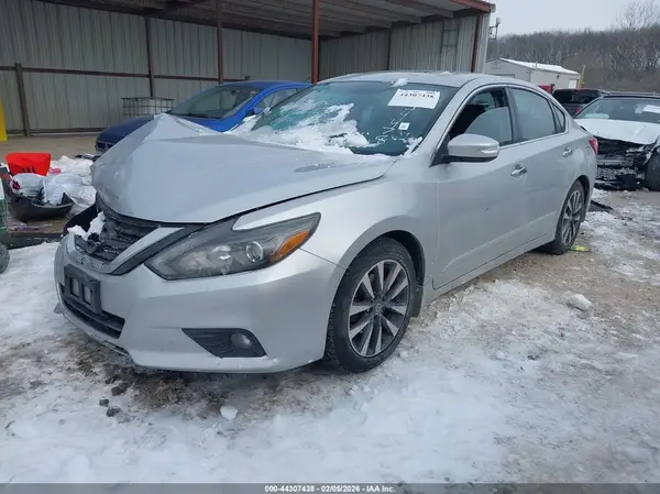 1N4AL3AP4HC254478 2017 NISSAN ALTIMA - Image 2