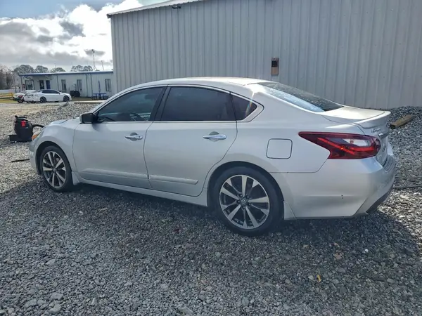 1N4AL3AP4HC254528 2017 NISSAN ALTIMA - Image 2