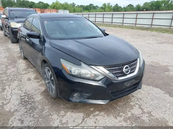 1N4AL3AP4HC254822 2017 NISSAN ALTIMA - Image 1