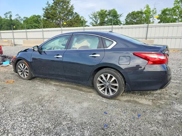 1N4AL3AP4HC256392 2017 NISSAN ALTIMA - Image 2