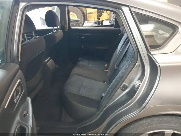 1N4AL3AP4HC257641 2017 NISSAN ALTIMA - Image 8