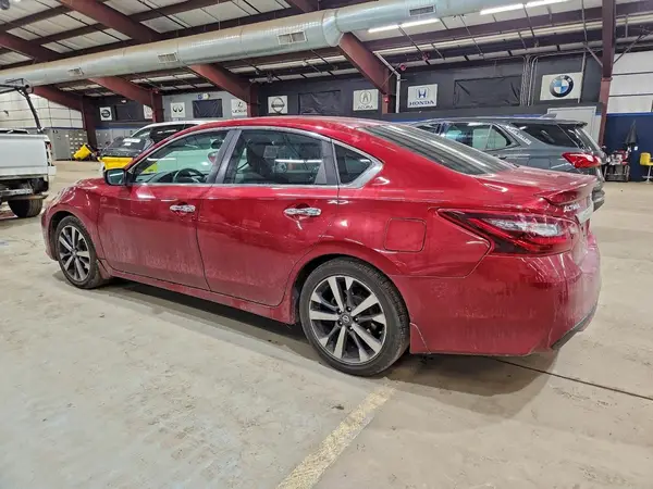 1N4AL3AP4HC257753 2017 NISSAN ALTIMA - Image 2