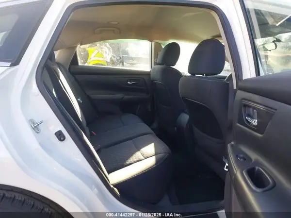 1N4AL3AP4HC258031 2017 NISSAN ALTIMA - Image 8