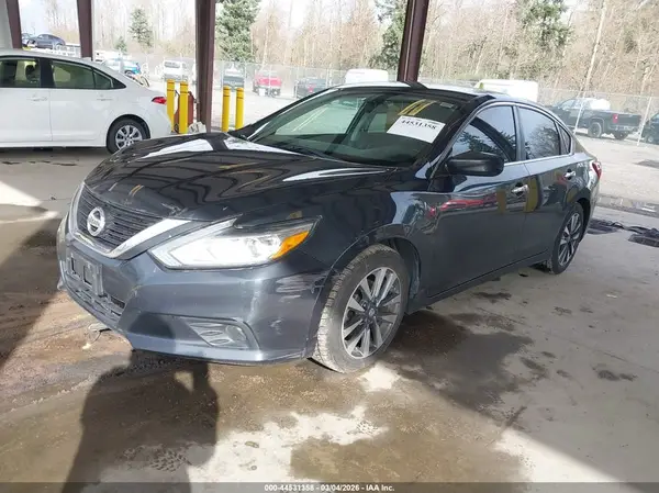 1N4AL3AP4HC259258 2017 NISSAN ALTIMA - Image 2