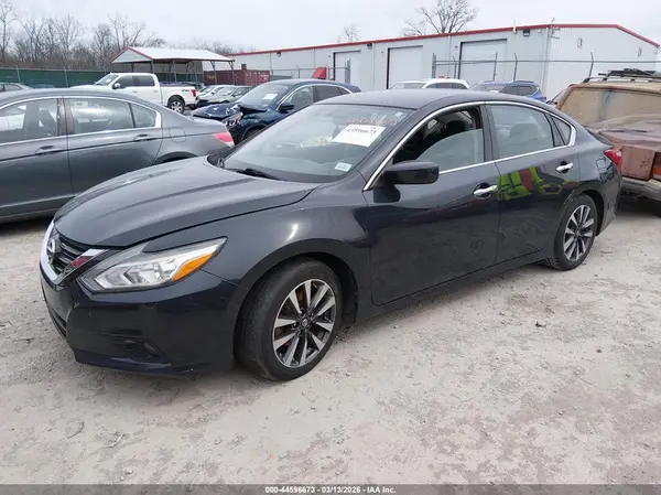 1N4AL3AP4HC260488 2017 NISSAN ALTIMA - Image 2