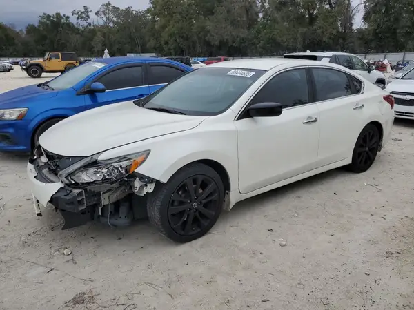 1N4AL3AP4HC260975 2017 NISSAN ALTIMA - Image 1