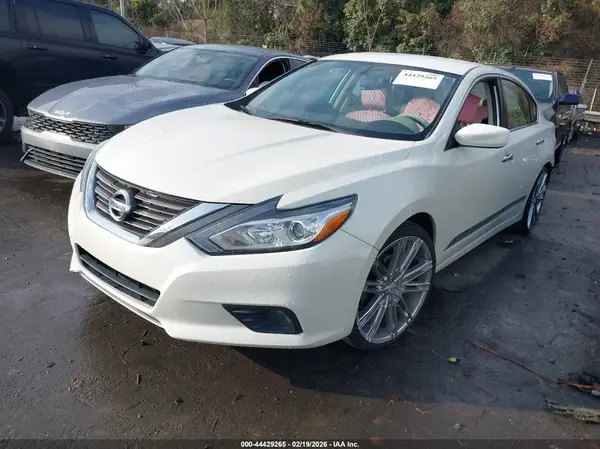 1N4AL3AP4HC261012 2017 NISSAN ALTIMA - Image 2