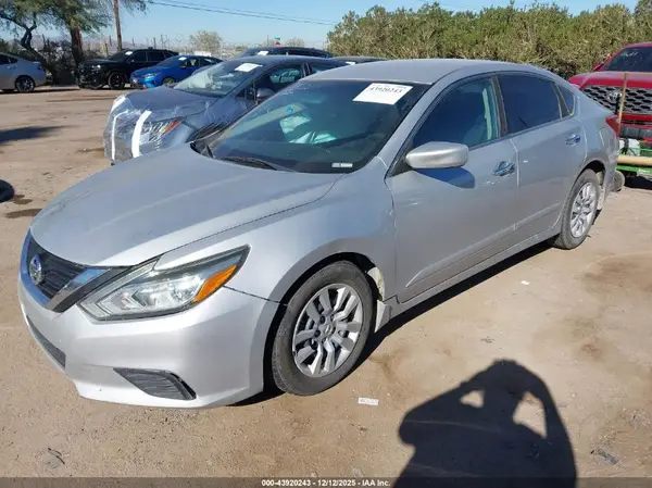 1N4AL3AP4HC261429 2017 NISSAN ALTIMA - Image 2