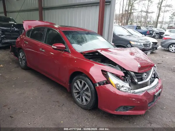 1N4AL3AP4HC261530 2017 NISSAN ALTIMA - Image 1