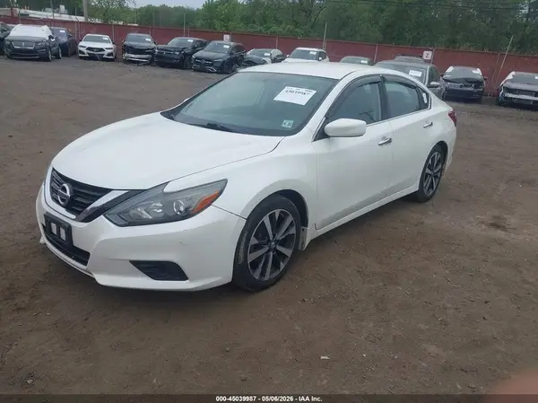 1N4AL3AP4HC265724 2017 NISSAN ALTIMA - Image 2