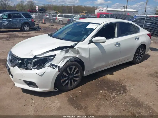 1N4AL3AP4HC266078 2017 NISSAN ALTIMA - Image 2