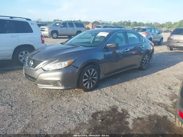 1N4AL3AP4HC267215 2017 NISSAN ALTIMA - Image 2
