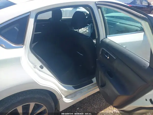 1N4AL3AP4HC267487 2017 NISSAN ALTIMA - Image 8