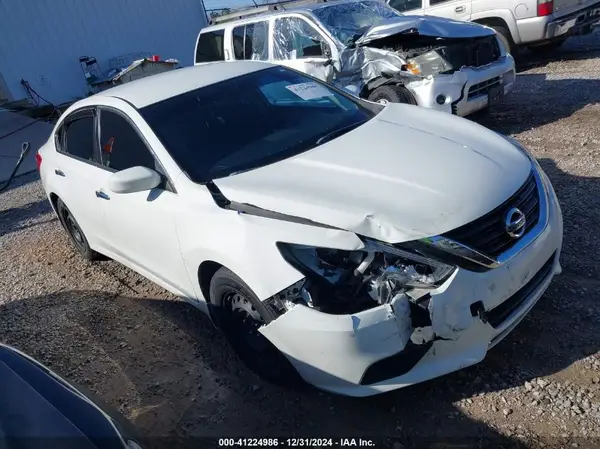 1N4AL3AP4HC267702 2017 NISSAN ALTIMA - Image 1