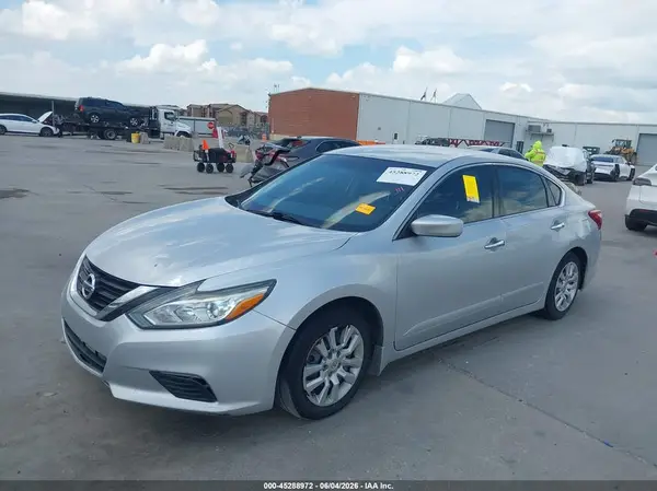 1N4AL3AP4HC271166 2017 NISSAN ALTIMA - Image 2