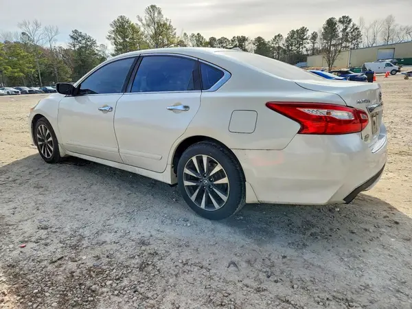 1N4AL3AP4HC272379 2017 NISSAN ALTIMA - Image 2