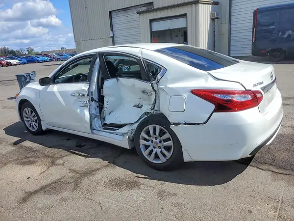 1N4AL3AP4HC275377 2017 NISSAN ALTIMA - Image 2