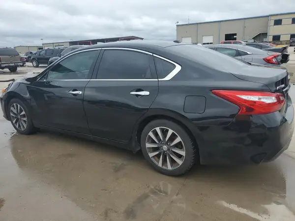 1N4AL3AP4HC278568 2017 NISSAN ALTIMA - Image 2